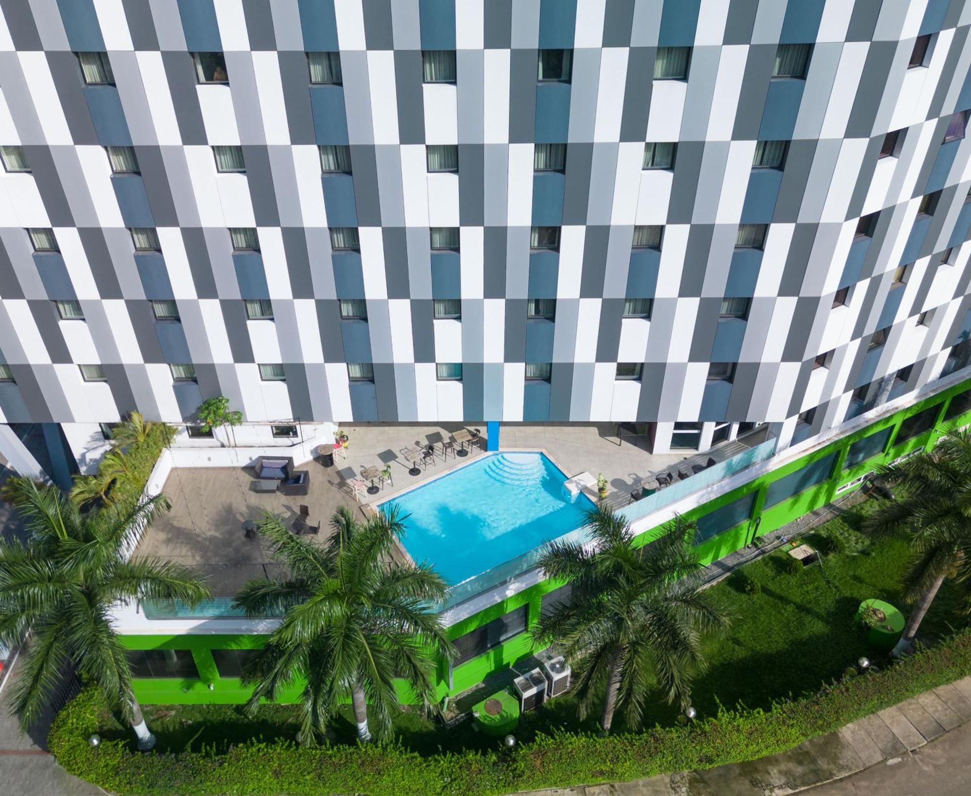 Ibis Styles Accra Airport Hotel Exterior foto