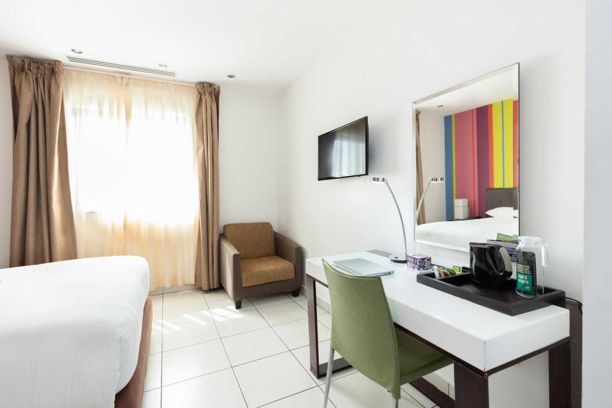 Ibis Styles Accra Airport Hotel Exterior foto